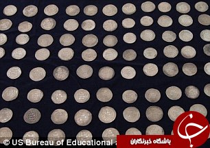 شمارش عجیب پول&zwnj;های داعش بوسیله سرکرده معدوم+ تصاویر