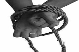 ناف بری، پیوندی اجباری/ دخترانی که با عروسک عروس می شوند