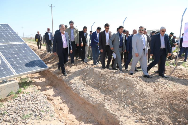 بازدید استاندار خراسان رضوی از بزرگترین نیروگاه خورشیدی شرق کشور