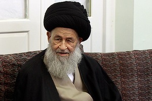 حوزویان تحرکات دشمن را شناسایی و رصد کنند