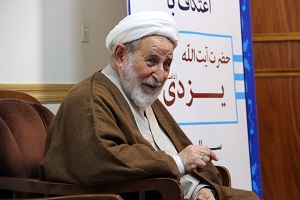 رهبر معظم انقلاب نظام را از همه مشکلات به سلامت عبور داده اند