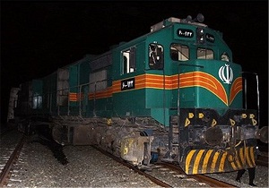 تنگی نفس مسافران براثر دود ناشی از سوختگی سیستم برق قطار مشهد-یزد