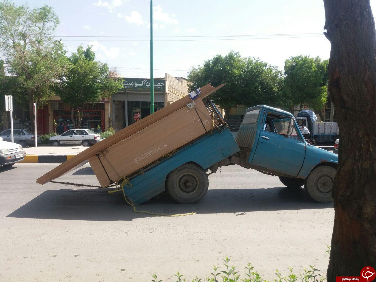 نیسان آبی که از وسط به دو نیم شد + تصاویر