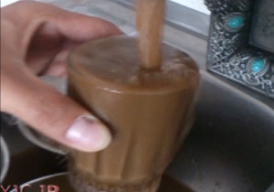 آب شرب قهوه&zwnj;ای رنگ روستای وراینه + فیلم