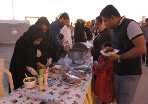 برگزاری جشنواره خیریه غذا در بندرعباس