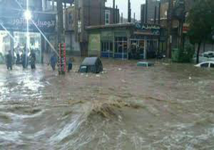 محاصره ۲۰نفر در سیل