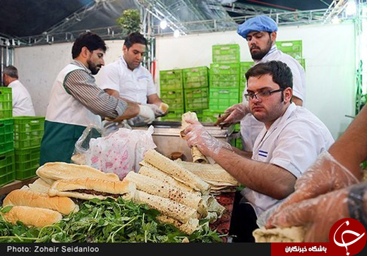 عکس/ ایستگاه&zwnj;های صلواتی در مسیر جمکران