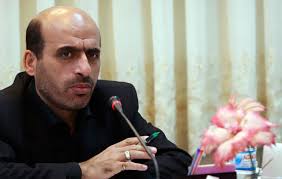 فرقی بین لاریجانی و عارف نیست/ مجلس نباید میرزابنویس دولت باشد