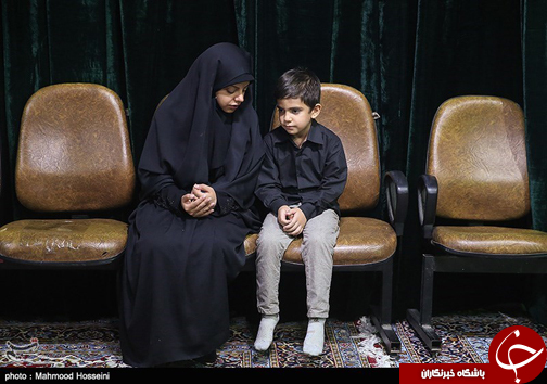مادر شهید مدافع حرم: پیکر فرزندم گوشت و پوست ندارد ولی باز می&zwnj;خندد