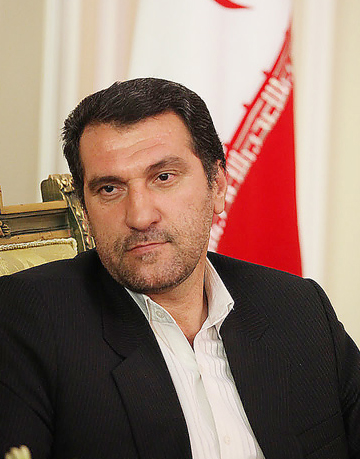 مکالمات تلفنی نمایندگان در صحن بازتاب مطلوبی در نزد افکار عمومی ندارد