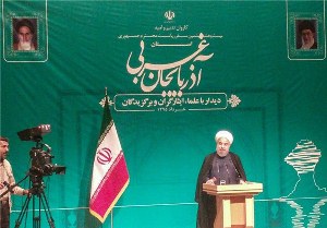 کار در میدان سیاست مانند میدان جنگ بسیار سخت است