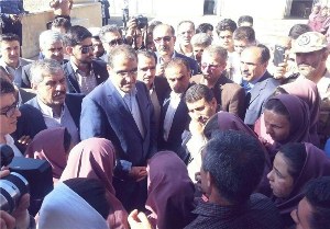دیدار وزیر بهداشت با دانش آموزان مدرسه شین آباد