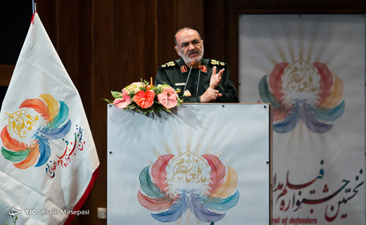 حجت الاسلام گلپایگانی: امام راحل مکتب شهادت را زنده کرد/ اشکهای ده نمکی برای یک مادر شهید/ حاتمی کیا: فرزندانمان از مدافع حرم تصویر می&zwnj;خواهد نه یادگاری