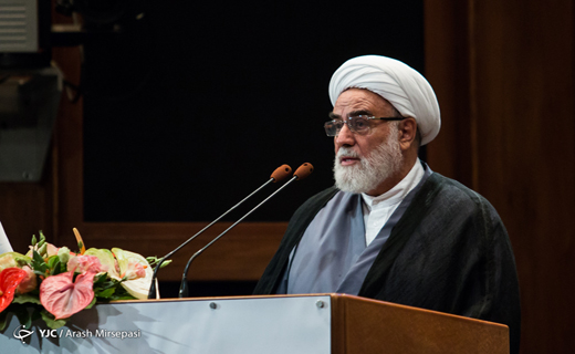 حجت الاسلام گلپایگانی: امام راحل مکتب شهادت را زنده کرد/ اشکهای ده نمکی برای یک مادر شهید/ حاتمی کیا: فرزندانمان از مدافع حرم تصویر می&zwnj;خواهد نه یادگاری
