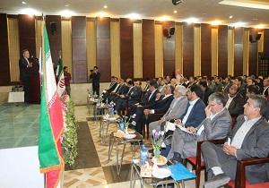 تقدیر از شرکت سنگ آهن مرکزی در همایش نقش معدن در اقتصاد و توسعه کشور