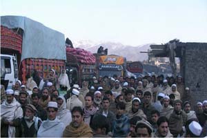 مقررات جدید ویزا و گرفتاری صدها نفر در مرز افغانستان و پاکستان