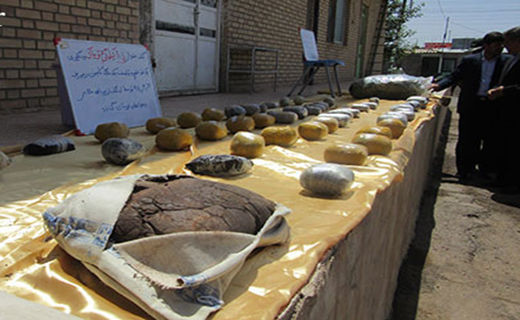 کشف 105 کیلوگر مواد مخدر از کامیون حامل پیاز در گناباد