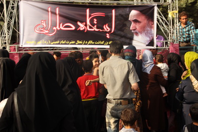 برپایی ایستگاههای صلواتی برای پذیرایی اززائران امام راحل