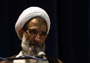 سیره امام خمینی سرمایه ای عظیم/ مقام معظم رهبری دلسوزترین فرد برای آرمان های امام