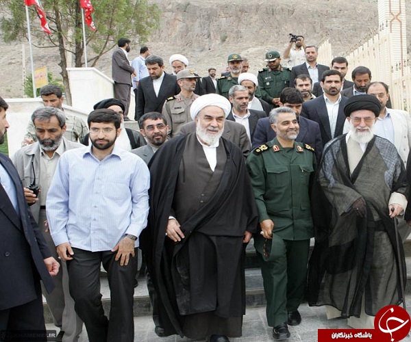 عکس کمتر دیده شده از امام خامنه ای و سردار سلیمانی