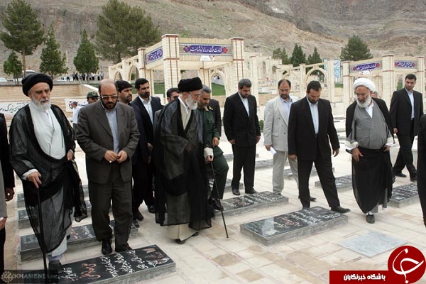 عکس کمتر دیده شده از امام خامنه ای و سردار سلیمانی