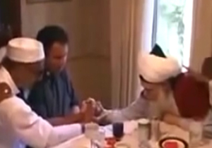 از لحظه مسلمان شدن محمدعلی کلی تا بازی در سالن شیرودی + فیلم