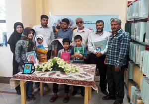 روشندلان در نشست کتابخوان کتابخانه مرکزی میبد