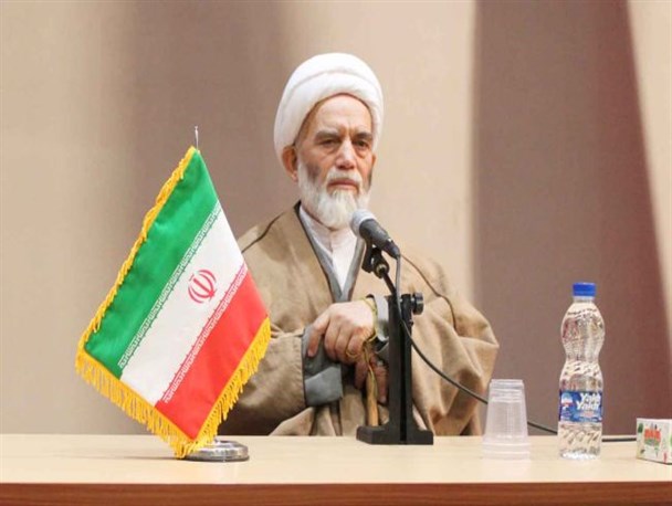 خون شهدای قیام 15 خرداد انقلاب اسلامی را بیمه کرد