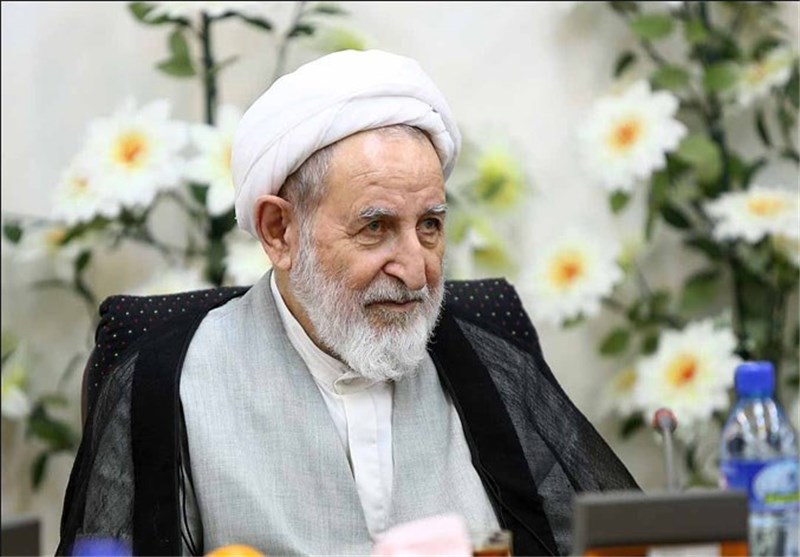همایش تجلیل از شخصیت علمی آیت الله یزدی در قم برگزار شد همایش تجلیل از شخصیت علمی آیت الله یزدی در قم برگزار شد