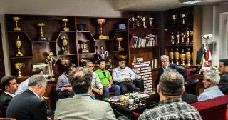 نشست هم اندیشی آجرلو با مسئولان تراکتور + عکس