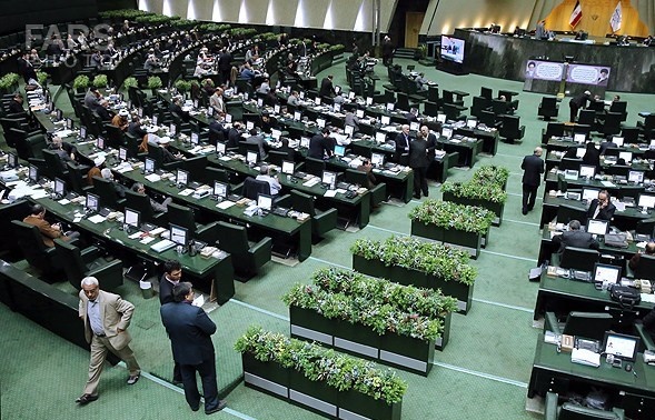 جمع&zwnj;آوری امضا برای تشکیل &laquo;فراکسیون دانشگاهیان&raquo; در مجلس دهم