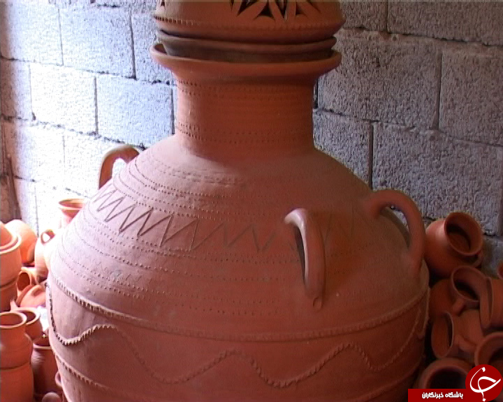 رونق چرخ های سفالگری هفت هزار ساله همچنان در کارگاه کاهگلی روستای سلیم آباد