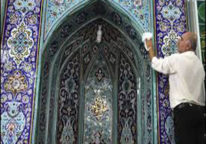 غبار روبی مساجد برای استقبال از ماه مهمانی خدا