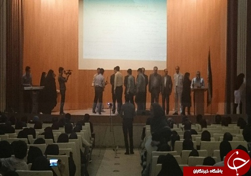 تجلیل از دانش آموزان برتر