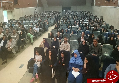تجلیل از دانش آموزان برتر