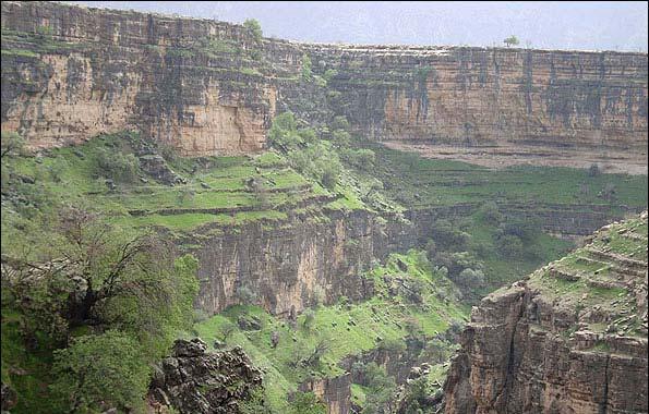 ملوسان، منطقه ای با سیمای کوهستانی در نهاوند ملوسان، منطقه ای با سیمای کوهستانی در نهاوند