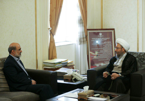 دیدار رئیس سازمان صدا و سیما با آیت الله آملی لاریجانی