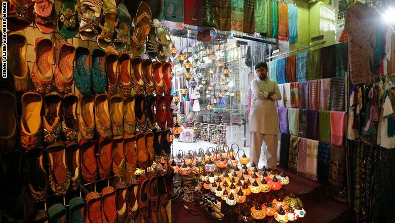 استقبال از ماه رمضان در کشورهای مختلف جهان به روایت تصویر