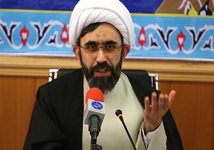خداوند در رمضان بندگان را با رحمت و آمرزش تکریم می‌کند