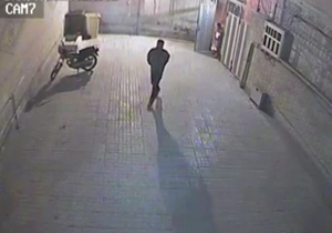 شهروندخبرنگار: لحظه سرقت موتورسیکلت + فیلم