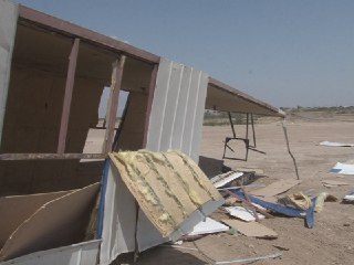 خسارت تند باد در راور