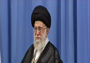 اشک های رهبر معظم انقلاب هنگام اجرای تواشیح درباره شهدای منا + فیلم
