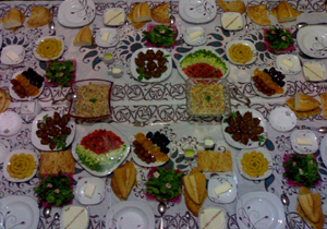 در ماه رمضان پرخوری و کم خوری نکنید