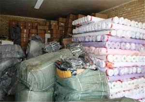 کشف 48 طاقه پارچه قاچاق در میبد