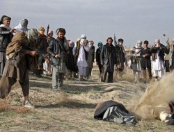 طالبان ۱۲ پلیس را در غزنی تیرباران کرد