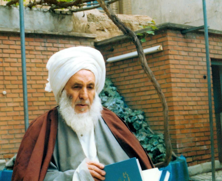 پسر آیت&zwnj;الله کمره&zwnj;ای سندسازی بی&zwnj;بی&zwnj;سی درباره امام خمینی (ره) را تکذیب کرد