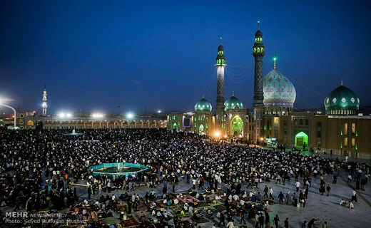 برگزاری مراسم نیمه شعبان با عاشقان حضرت مهدی (عج) در مسجد مقدس جمکران
