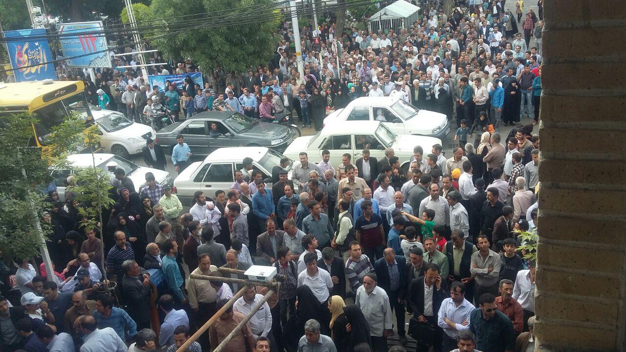 از حضور کمرنگ بانوان تا سرودن شعر در وصف احمدی نژاد+تصاویر