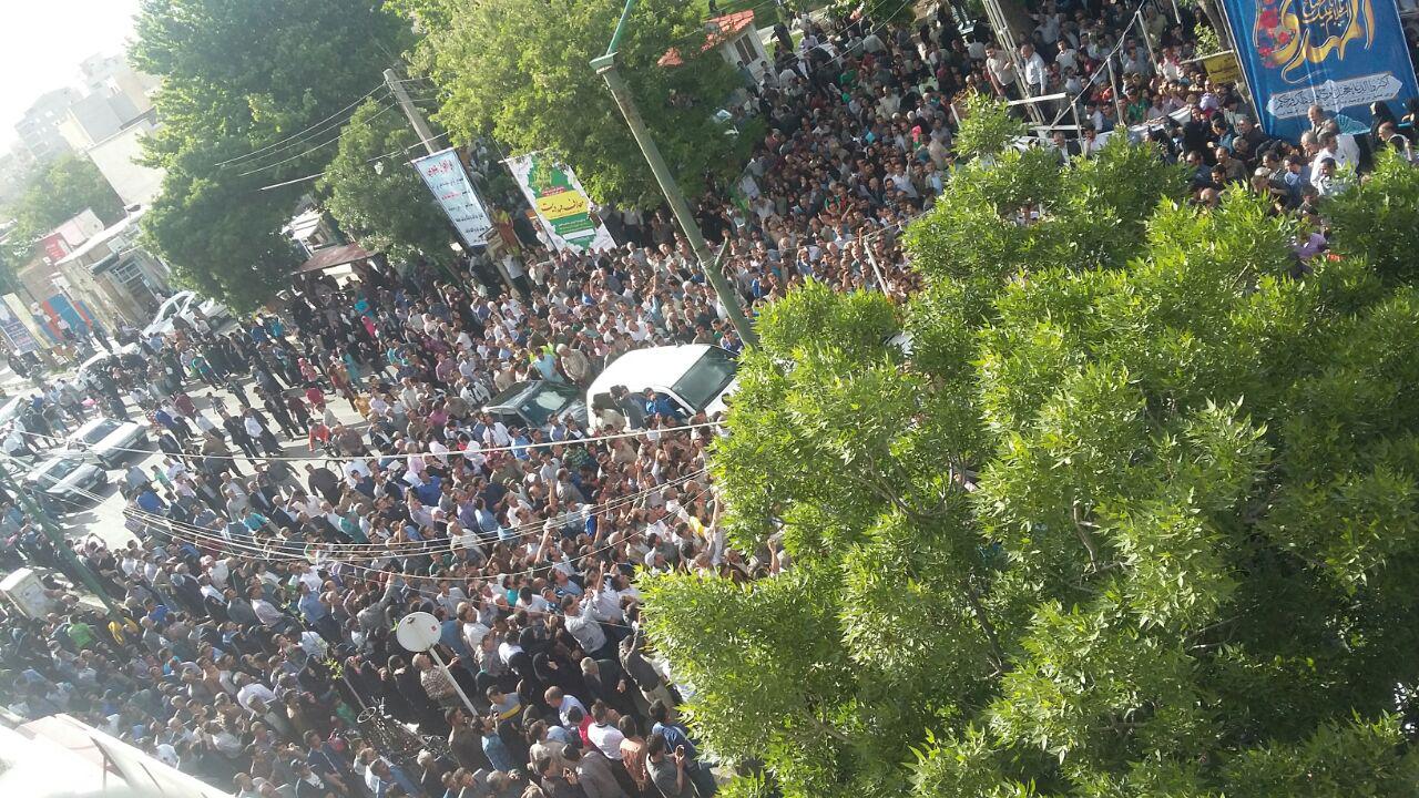 از حضور کمرنگ بانوان تا سرودن شعر در وصف احمدی نژاد+تصاویر