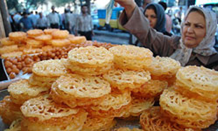 زولبیا و بامیه 11 هزار تومانی بر سر سفره افطار